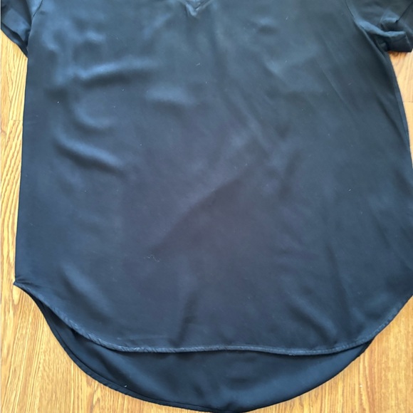 Cloth & Stone v-neck shirt - Picture 7 of 9